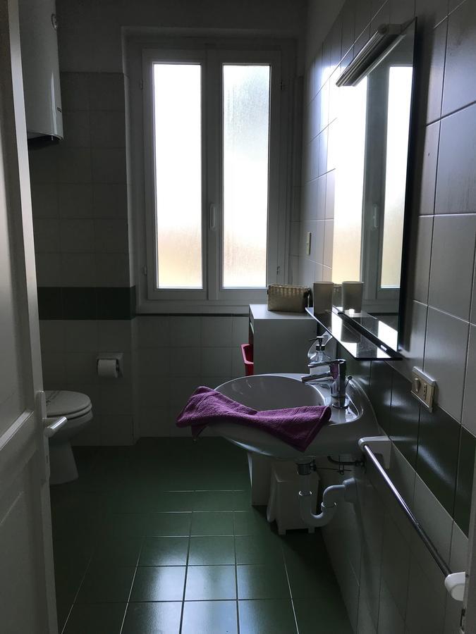 Апарт отель Residenza Le Logge Торри-дель-Бенако Экстерьер фото
