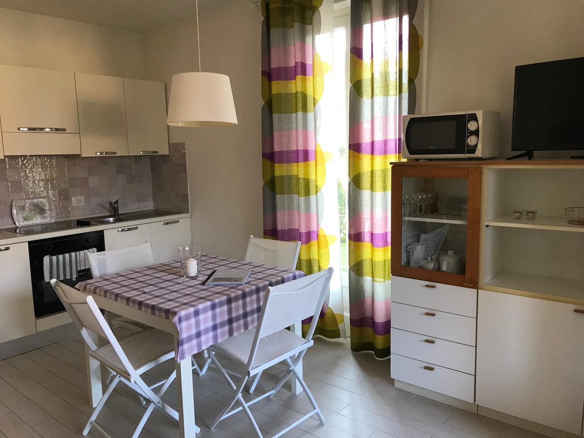 Апарт отель Residenza Le Logge Торри-дель-Бенако Экстерьер фото
