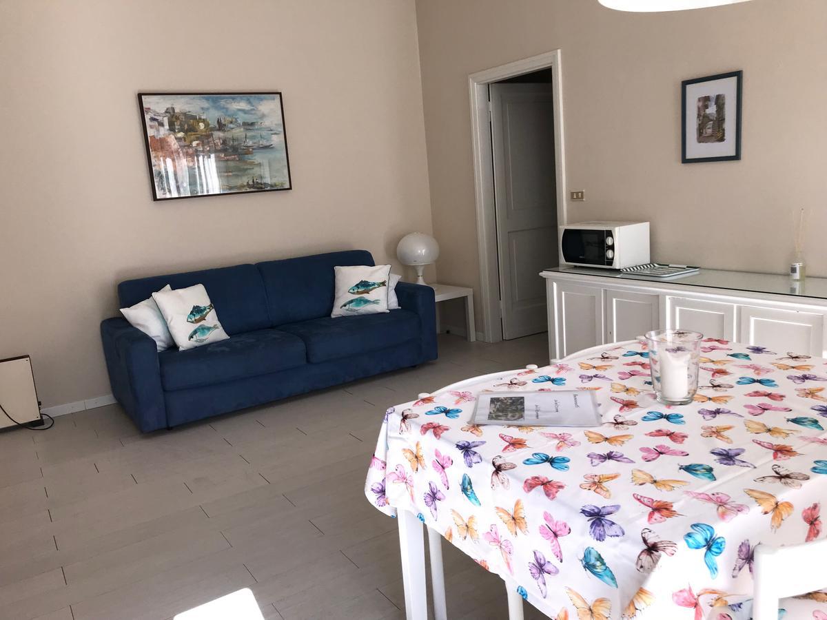 Апарт отель Residenza Le Logge Торри-дель-Бенако Экстерьер фото
