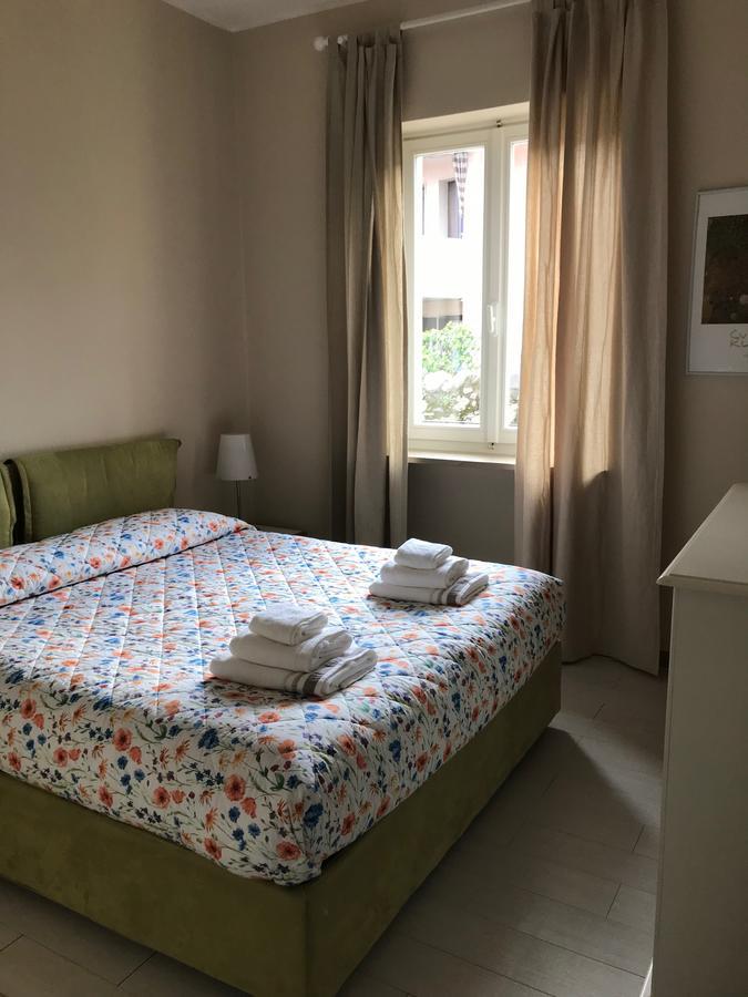 Апарт отель Residenza Le Logge Торри-дель-Бенако Экстерьер фото